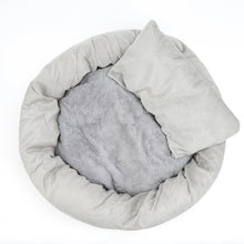 Load image into Gallery viewer, Design Puppy Winter Bed House Design Puppy Winter Bed House Pet Dog Bed Panier Chien Dog Baskets Pet Supplies 2019 New II50GW
